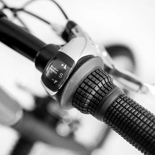 KUbikes 20S MTB 8-Speed Kids Bike - Black 4 KUbikes 20S MTB 8-Speed Kids Bike - Black - Image 4