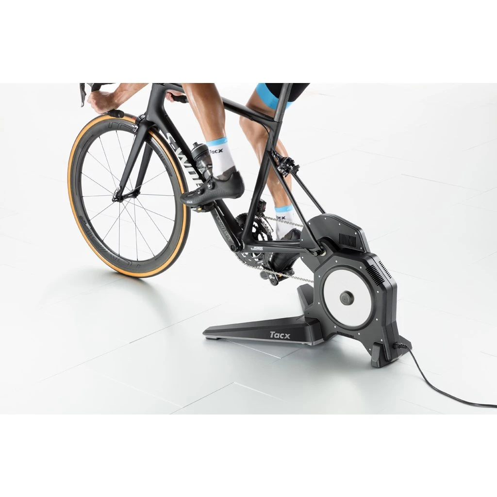 Garmin Tacx FLUX S Smart T2900S - Direct Drive Cycletrainer + Promo-Box Incl. 6 Mon. Tacx Premium 8 Garmin Tacx FLUX S Smart T2900S - Direct Drive Cycletrainer + Promo-Box Incl. 6 Mon. Tacx Premium - Image 8