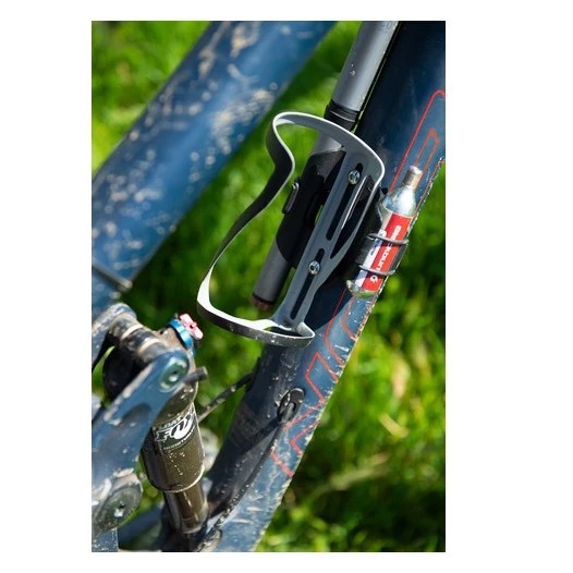 Blackburn Clutch Carbon Side Entry Right Bottle Cage - Grey Matte 2 Blackburn Clutch Carbon Side Entry Right Bottle Cage - Grey Matte - Image 2