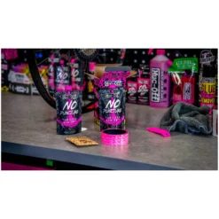 Muc-Off Ultimate Tubeless Setup Kit - Road/Gravel/CX (44mm / 10m X 21mm) -Bike Sale Shop 359994 02 d 775556