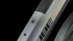 CUBE KATHMANDU HYBRID SLT 750 - Electric Touring Bike - 2023 - Prizmsilver / Grey 13 CUBE KATHMANDU HYBRID SLT 750 - Electric Touring Bike - 2023 - Prizmsilver / Grey -Bike Sale Shop 631363 d 0110291 1396975