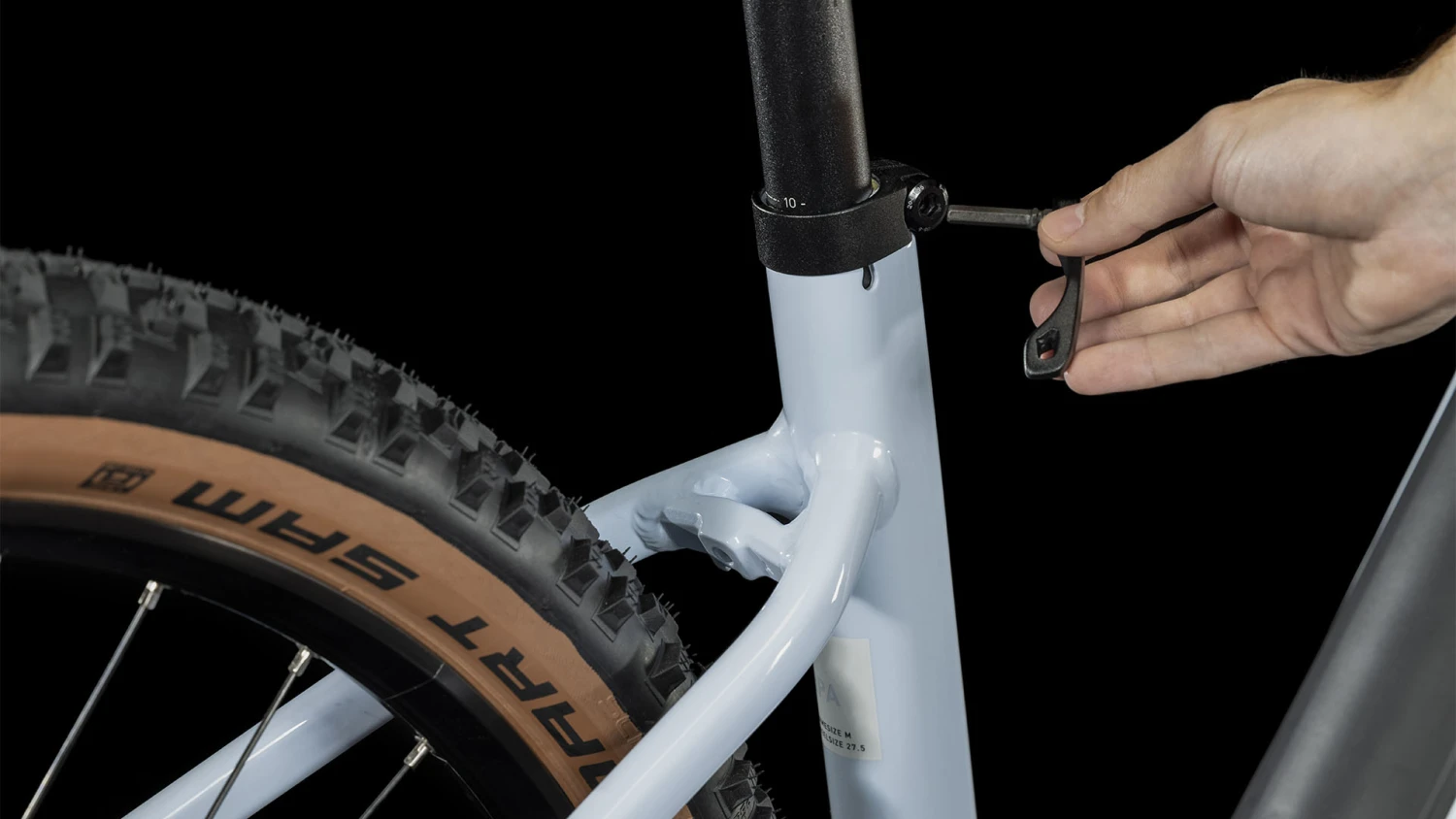 CUBE REACTION HYBRID Pro 625 - 27.5" Easy Entry Electric Mountain Bike - 2023 - Flashwhite / Black 8 CUBE REACTION HYBRID Pro 625 - 27.5" Easy Entry Electric Mountain Bike - 2023 - Flashwhite / Black - Image 8