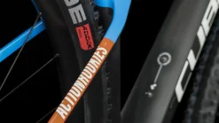 CUBE ELITE C:62 SLX Rookie - Carbon Children's Mountainbike - 2023 - Carbon / Blue / Red -Bike Sale Shop 659150 d 0127891 1398810