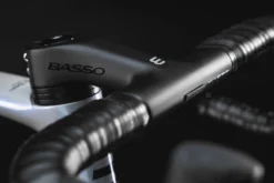 Basso DIAMANTE DISC - Dura Ace Di2 - Carbon Road Bike - 2023 - Stealth 12 Basso DIAMANTE DISC - Dura Ace Di2 - Carbon Road Bike - 2023 - Stealth -Bike Sale Shop carosello basso diamante 2 1359861