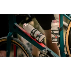 Elite Prism Carbon Bottle Cage - Right - Glossy / Gold White -Bike Sale Shop elite prism carbon bottle cage right glossy gold white 11 1116864