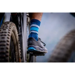 Endura BaaBaa Merino Stripe Socks Medium - Pomegranate -Bike Sale Shop endura baabaa merino stripe socks medium olive green 5 1501289