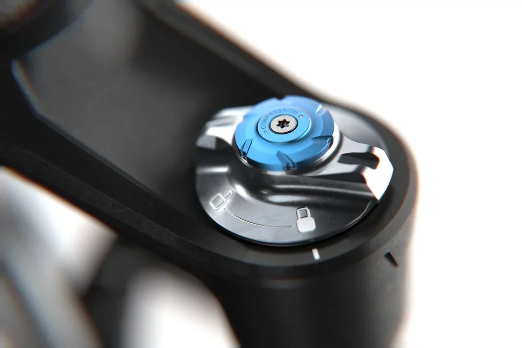 Dt-swiss DT Swiss F 535 - 29" Suspension Fork - 130mm - 44mm Offset - Tapered - 15x110mm Boost 2 Dt-swiss DT Swiss F 535 - 29" Suspension Fork - 130mm - 44mm Offset - Tapered - 15x110mm Boost - Image 2