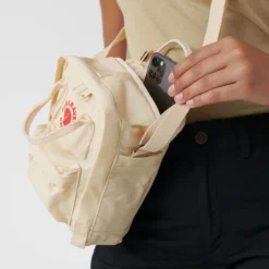 FJÄLLRÄVEN Fjällräven Kånken Sling Bag 2.5L - Light Oak -Bike Sale Shop fjaellraeven kanken sling tasche sky blue 1 1131172