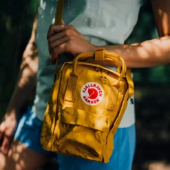 FJÄLLRÄVEN Fjällräven Kånken Sling Bag 2.5L - Light Oak -Bike Sale Shop fjaellraeven kanken sling tasche sky blue 7 1131170