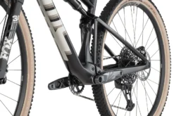 BMC FOURSTROKE TWO - 29" Carbon Mountainbike - 2024 - Arctic Silver / Black -Bike Sale Shop fourstroke two arctic silver black 6 1569305