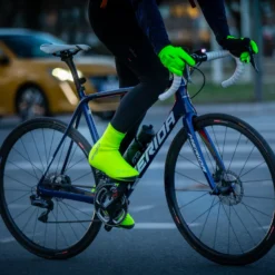 GripGrab Arctic Waterproof Deep Winter Hi-Vis Shoe Covers - Yellow Hi-Vis -Bike Sale Shop gripgrab arctic waterproof deep winter hi vis shoe cover yellow hi vis 3 1078210