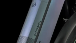 CUBE KATHMANDU HYBRID ABS 750 - Easy Entry Electric Touring Bike - 2023 - Smaragdgrey / Blue -Bike Sale Shop kathmandu hybrid abs 750 easy entry smaragdgrey blue 3 1459404