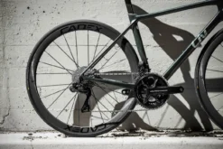 Liv LANGMA ADVANCED SL - Dura Ace Di2 Womens Road Bike - 2022 - Artic Light / Chrome -Bike Sale Shop langma advanced sl da 2 1115255