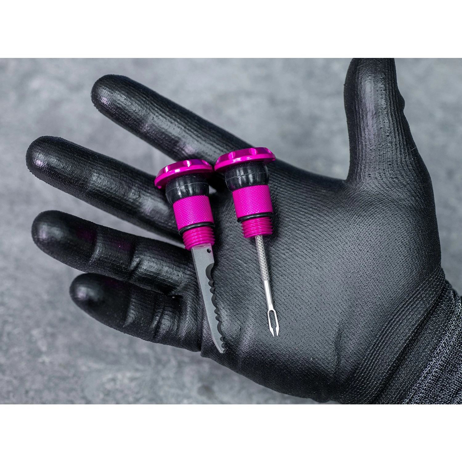 Muc-Off Stealth Tubeless Puncture Plugs - Iridescent 4 Muc-Off Stealth Tubeless Puncture Plugs - Iridescent - Image 4