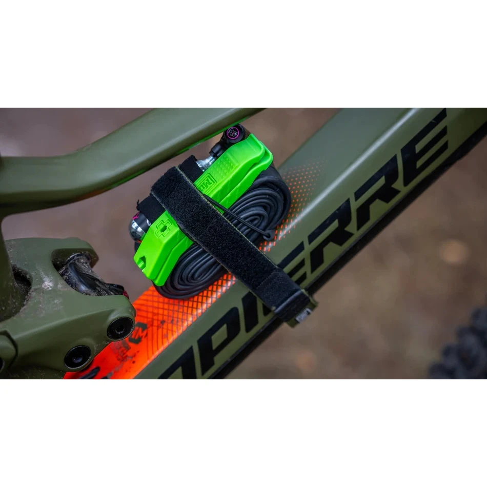 Muc-Off Utility Frame Strap - Green 3 Muc-Off Utility Frame Strap - Green - Image 3