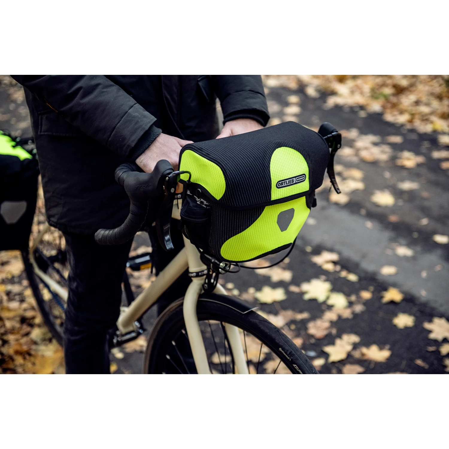 ORTLIEB Ultimate Six High Visibility - Handlebar Bag - 6.5L - Neon Yellow-black Reflective 6 ORTLIEB Ultimate Six High Visibility - Handlebar Bag - 6.5L - Neon Yellow-black Reflective - Image 6