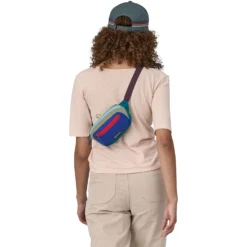 Patagonia Ultralight Black Hole Mini 1L Hip Pack - Passage Blue -Bike Sale Shop patagonia ultralight black hole mini 1l hip pack passage blue 4 1549569