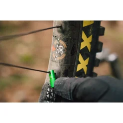 Peaty's X Chris King Tubeless Valves - MK2 - Black -Bike Sale Shop peatys x chris king tubeless valves mk2 emerald 3 1494094