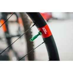 Peaty's X Chris King Tubeless Valves - MK2 - Black -Bike Sale Shop peatys x chris king tubeless valves mk2 emerald 6 1494097