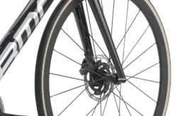 BMC TEAMMACHINE SLR TWO - Carbon Roadbike - 2023 - Carbon / Prisma -Bike Sale Shop teammachine slr two detail 08 1411856