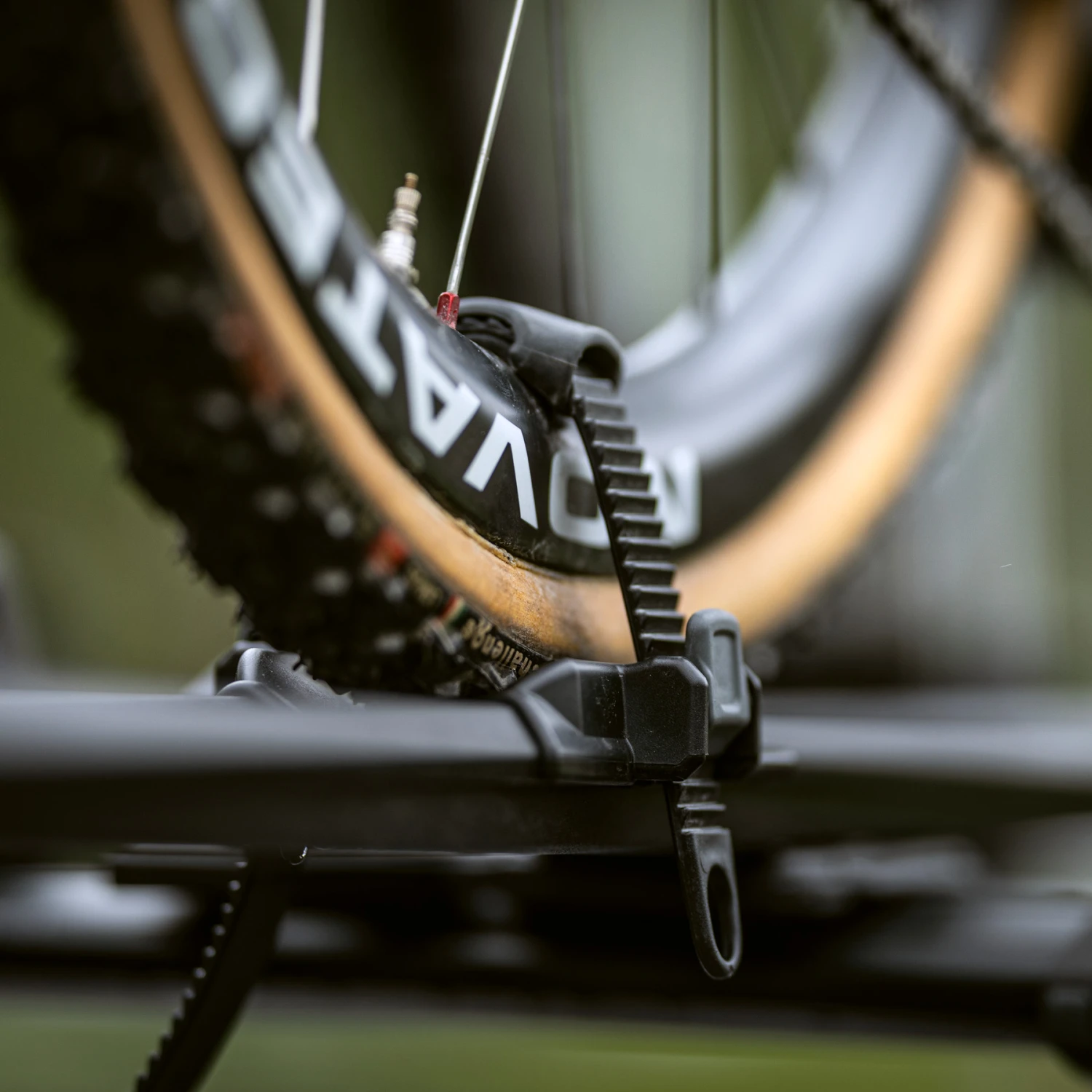 Thule TopRide Roof Bike Rack - Black 19 Thule TopRide Roof Bike Rack - Black - Image 19