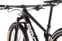 BMC TWOSTROKE 01 FIVE - 29" Carbon Mountainbike - 2022 - Carbon & White -Bike Sale Shop twostroke 01 five cbn wht gry detail 13 1410130